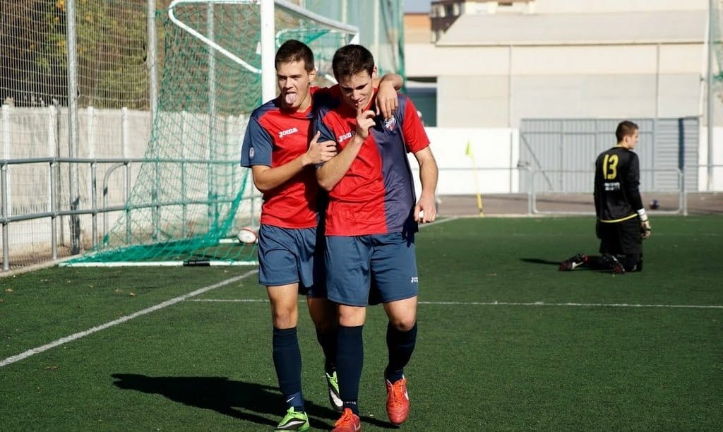 Gabriel Moyano con la camiseta del CD. Torre Levante