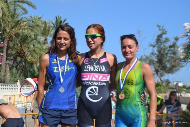 Jesús Gomar fue el vencedor del I Acuatlón de Dénia 10 Ksenia Levkoska Nieves De Antonio y María Fornés