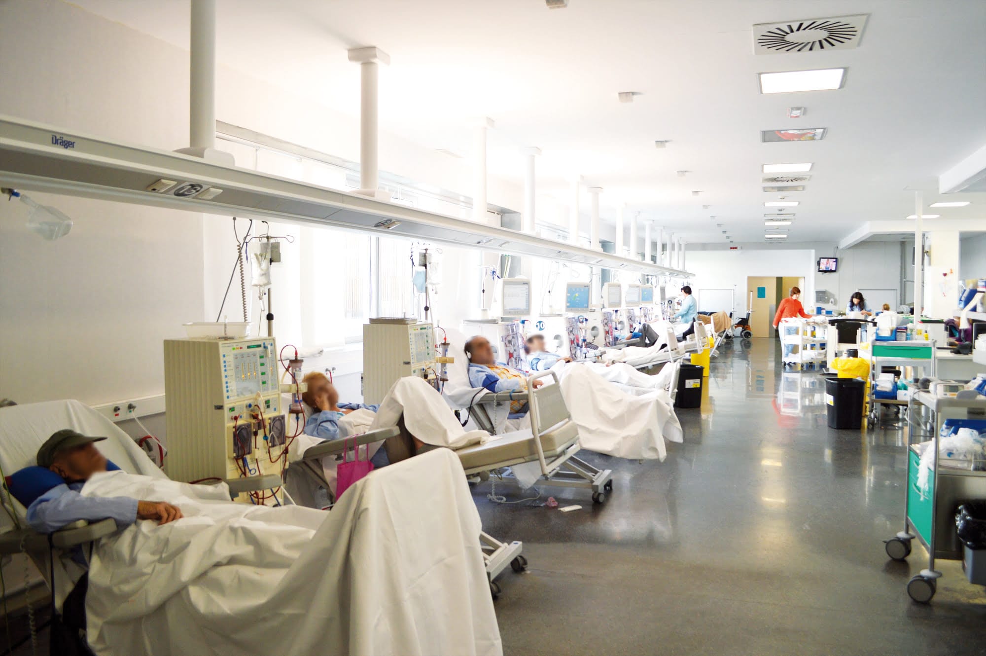 Marina Salud Amplia su sala de Hemodiálisis