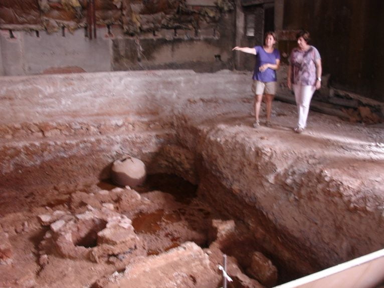 Restos arqueológicos en el Cine Condado