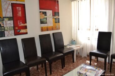 Sala de espera de la consulta de la doctora Henkel