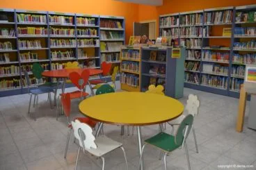 Bibliotecas infantiles en Dénia: horarios, ubicación y actividades para niños 18 Sala de lectura de la biblioteca infantil de Dénia