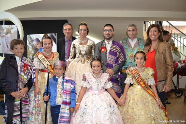 Las estrellas de Baix la Mar arropan a Alejandra Pastor en el día de su presentación 4 02 Presentación infantil Baix la Mar Recepción de invitados