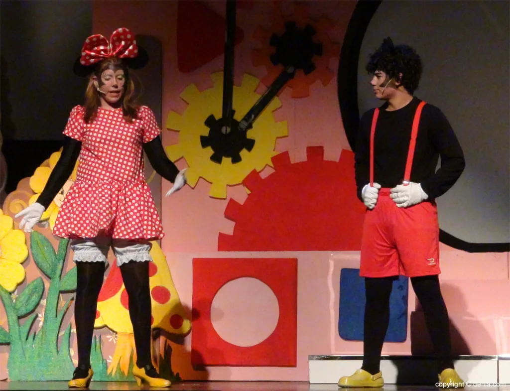 Presentación infantil Les Roques 2015 - Mickey y Minnie