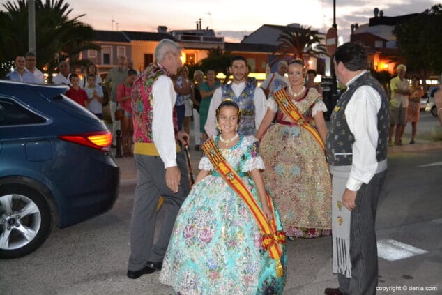 10 Presentación Falleras Mayores Dénia 2015 Llegada de Carla y Candela