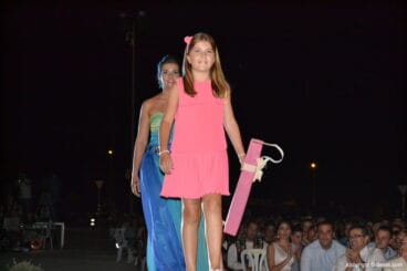 Presentación Falleras Mayores Dénia 2015 – Pleitesía de las Falleras Mayores 2014