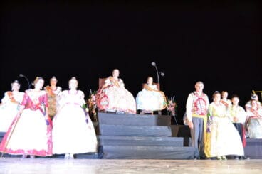 Presentación Falleras Mayores Dénia 2015 – Pleitesía Falla Saladar
