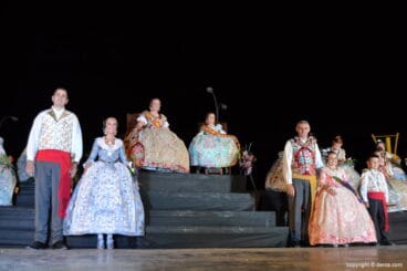 Presentación Falleras Mayores Dénia 2015 – Pleitesía Falla Oeste