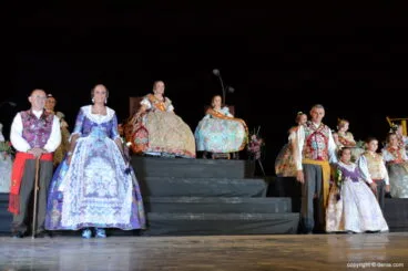 Presentación Falleras Mayores Dénia 2015 – Pleitesía Falla Les Roques