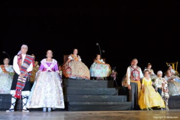Presentación Falleras Mayores Dénia 2015 – Pleitesía Falla Port Rotes