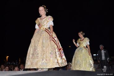 Presentación Falleras Mayores Dénia 2015 – Pleitesía Falleras Mayores Alzira