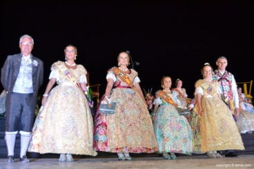 Presentación Falleras Mayores Dénia 2015 – Pleitesía Falleras Mayores Alzira