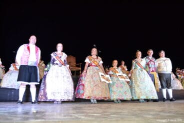 Presentación Falleras Mayores Dénia 2015 – Pleitesía Falleras Mayores Sagunto