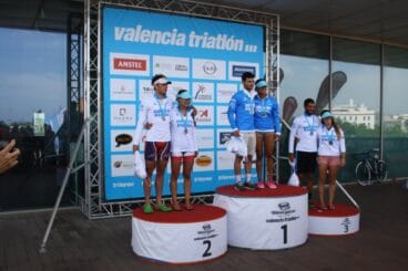 Andrea Fernández en el podium