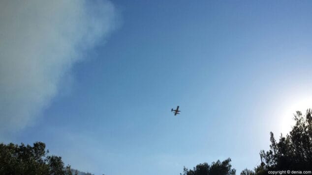 Avioneta en el incendio del Montgó
