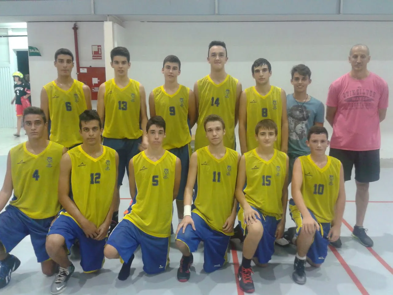 El N.B. Torrent rival del Dénia Básquet Cadete Masculino 1 Juan Luis Pérez dirige al conjunto cadete masculino