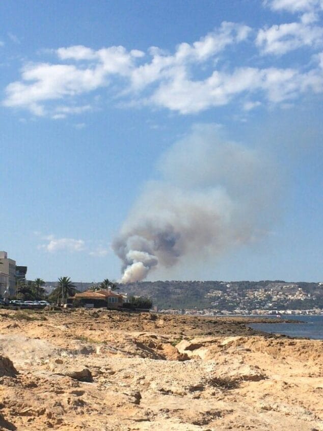 Incendio en el Montgó