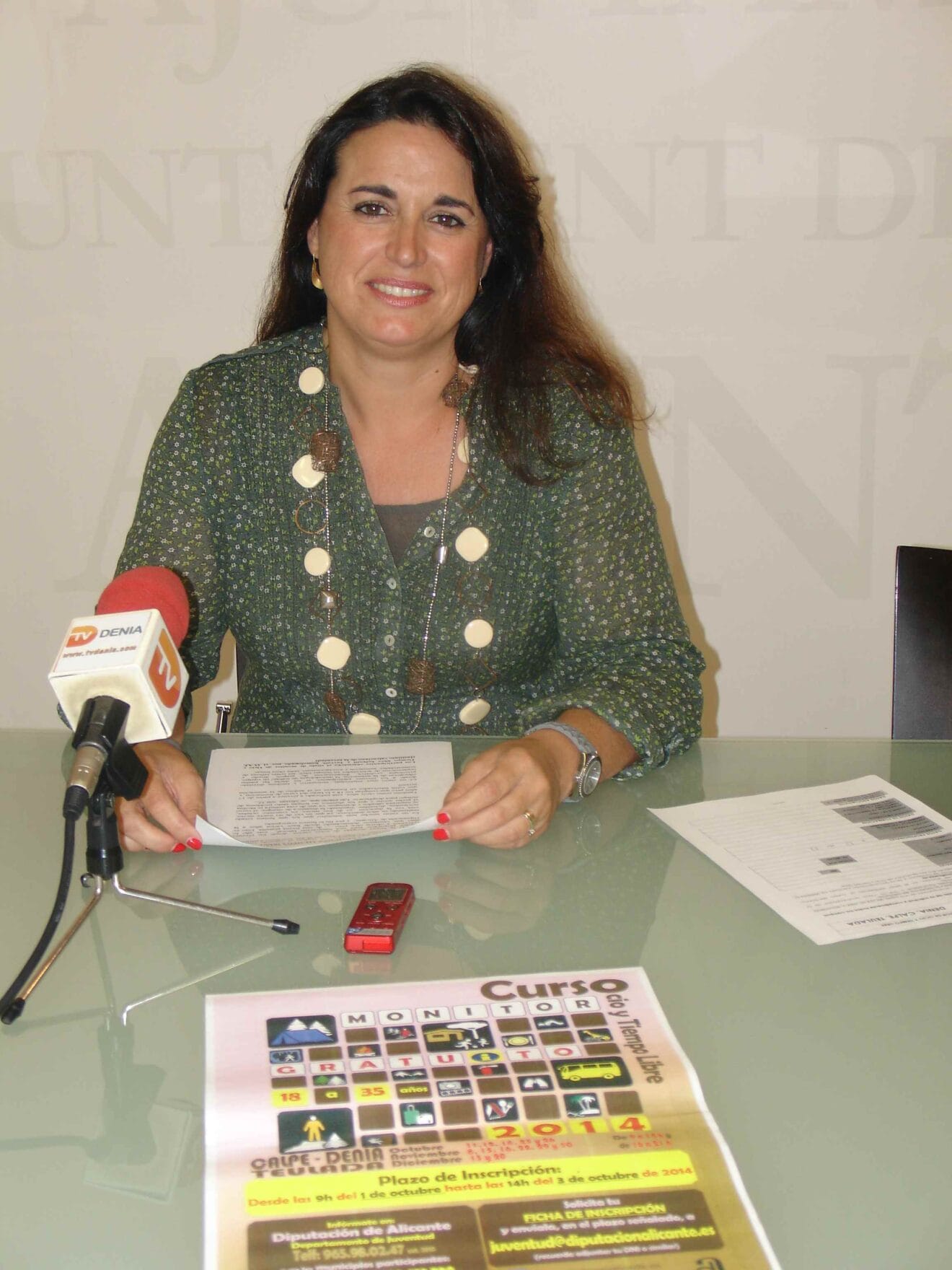 La edil  Isabel Gallego en la presentación de este curso