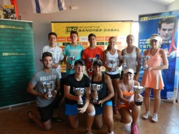 Marcos Sanz y Sergi Pérez junto al resto de ganadores y finalistas