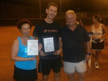 Rosa Mª Marin Javier Pastor y Derek Petken