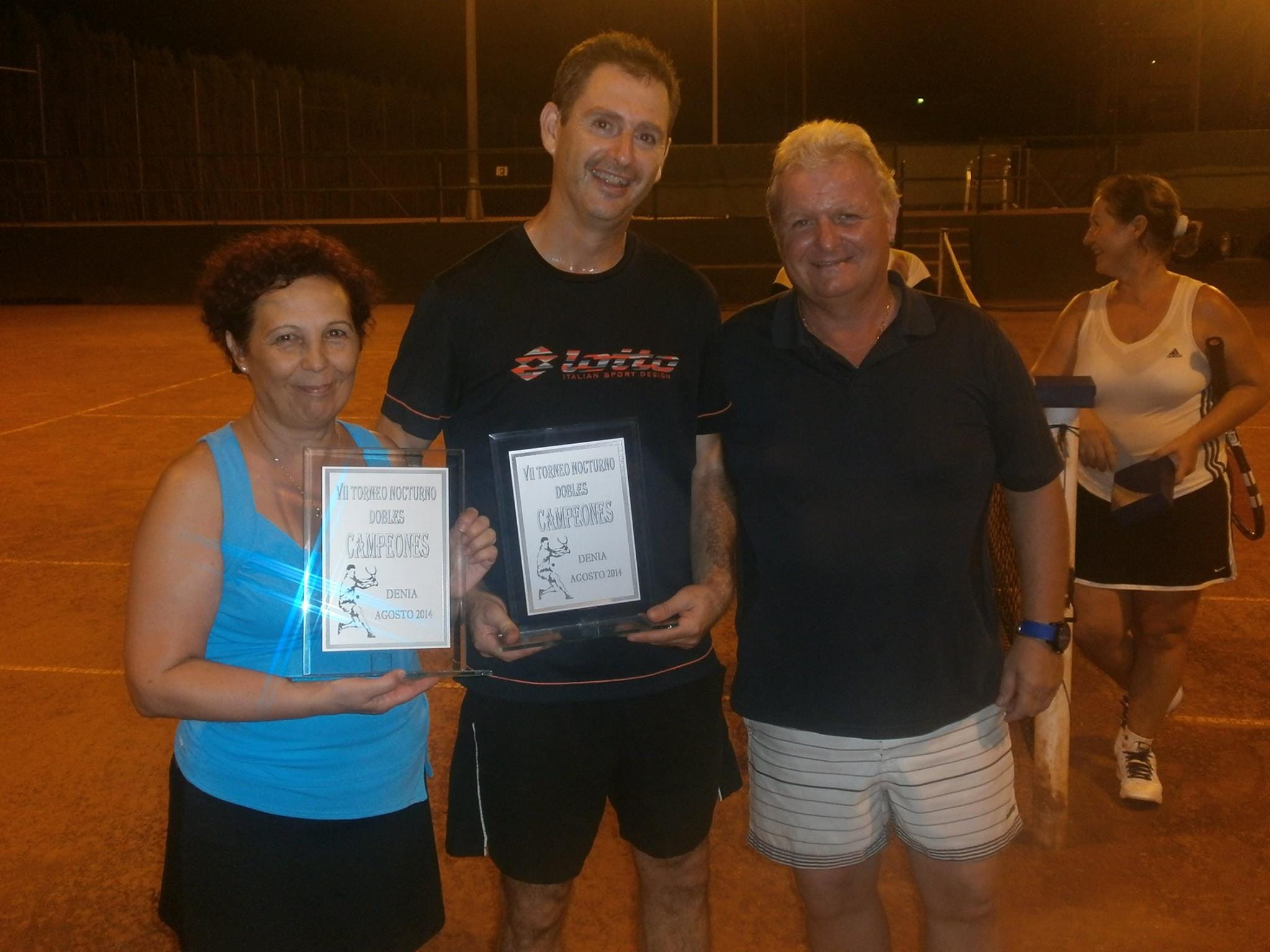 Rosa Mª Marin y Javier Pastor ganadores del VII Nocturno dobles del Club Tenis Dénia 1 Rosa Mª Marin, Javier Pastor y Derek Petken