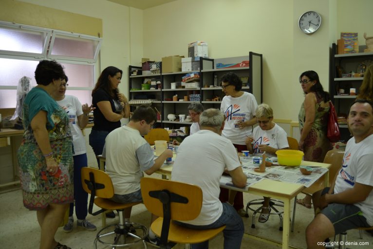 Aprosdeco users in a workshop