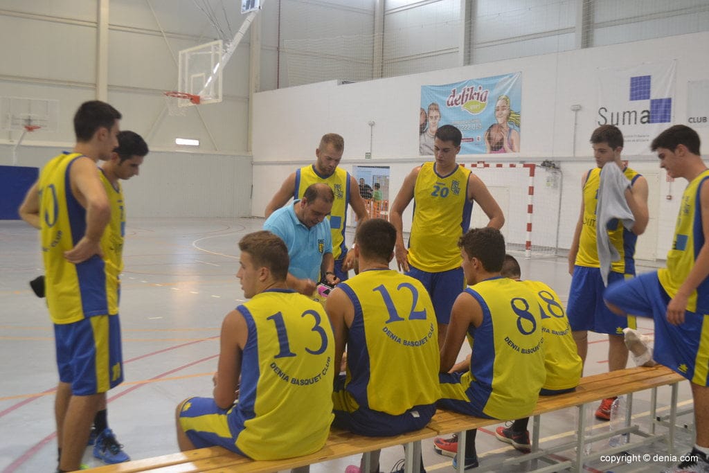 Xavi Mesegué durante un tiempo muerto