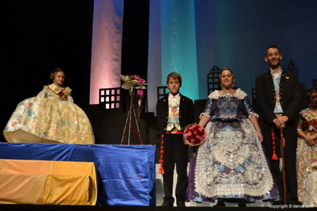 Agentes secretos y superhéroes en la presentación infantil de la Falla Diana 20 02 Presentación Infantil Falla Diana 2015 Pleitesía de los cargos de la falla