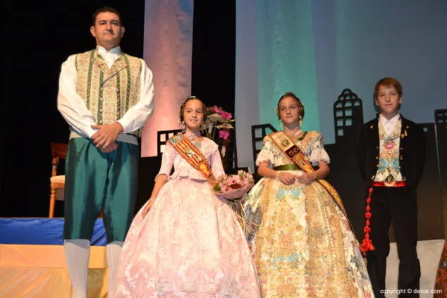 Agentes secretos y superhéroes en la presentación infantil de la Falla Diana 25 08 Presentación Infantil Falla Diana 2015 Candela Pastor
