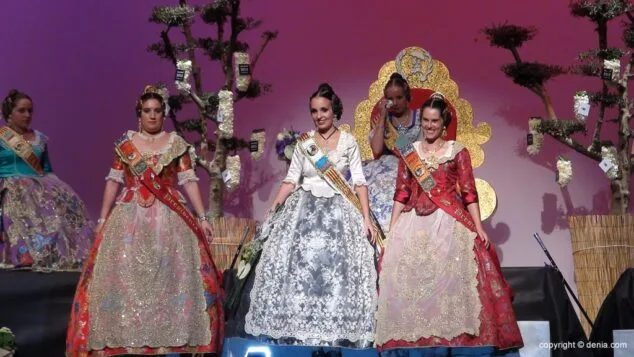 La Falla Saladar celebró el prólogo de sus 50 años en la presentación de Samantha Carbonell 18 16 Presentación Saladar 2015 Yael Carbonell
