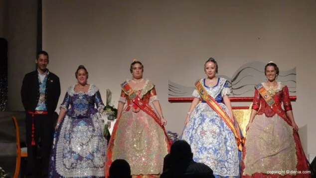 La Falla Saladar celebró el prólogo de sus 50 años en la presentación de Samantha Carbonell 20 19 Presentación Saladar 2015 Falla Diana