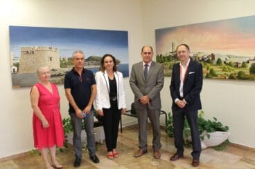 Carlos Trenor con miembros del Club de Osteoporosis de Teulada con