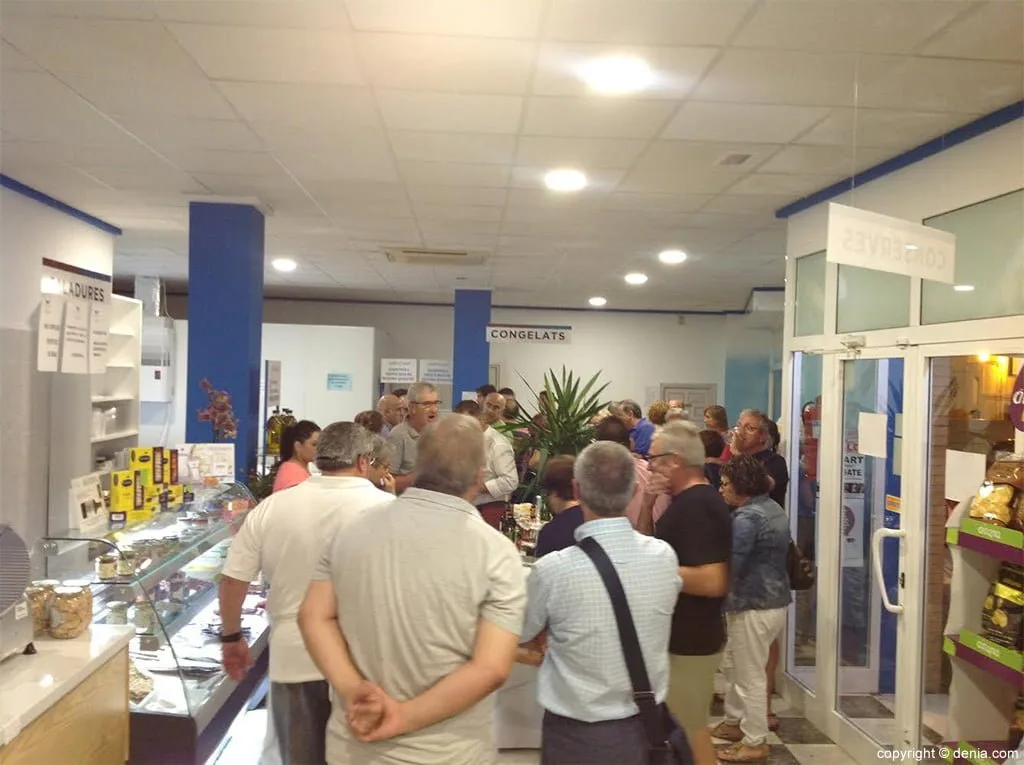Clientes en la cata de Salat i Curat