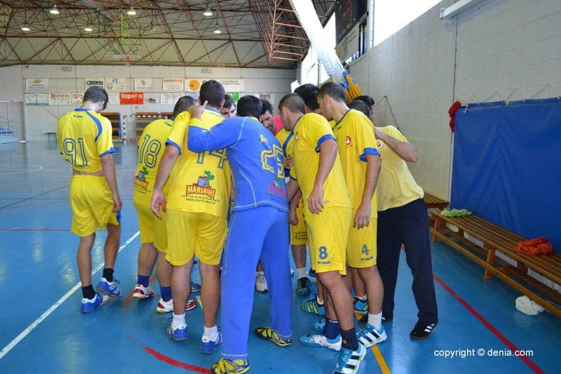 El Garbi Dénia haciendo una piña