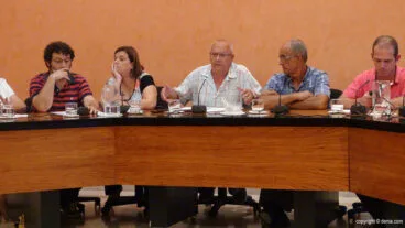 Grupo socialista en un pleno del ayuntamiento Dénia