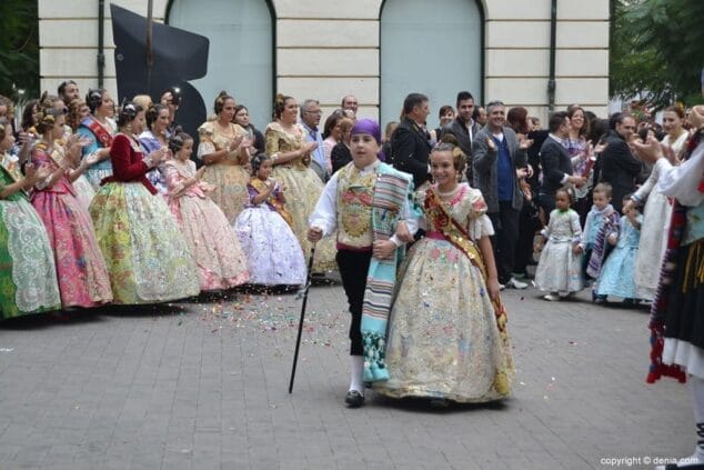 01 Presentación Campaments 2015 llegada de la comisión
