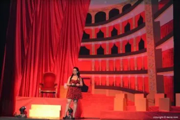 Presentación Falla Diana – presentadora