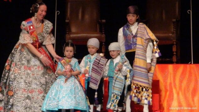 09 Presentación Campaments 2015 comisión infantil