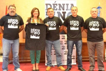 Ana Kringe con los Mayorales de Sant Roc.