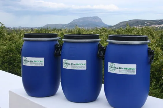 Bidones de aceite reciclado de Gasorba