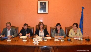 Caras serias entre los populares