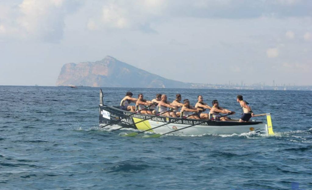 Club Rem Dénia Veteranos bogando.
