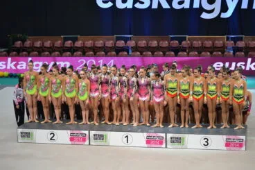 Laura Crespo en le podium con el Club Lliria