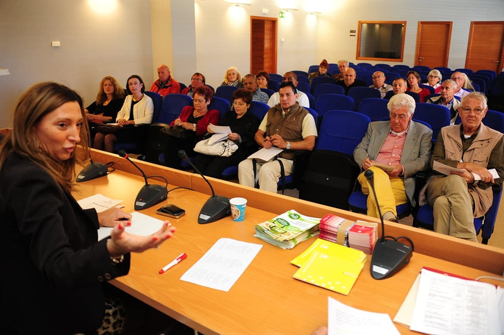 Marcela Server durante la reunión