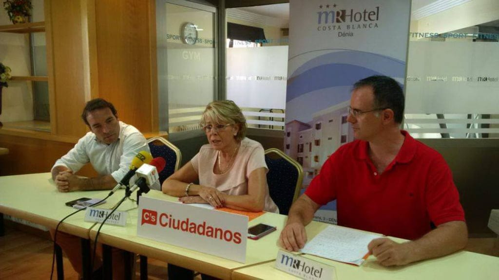 Marí Martínez, Sergio Benito y Toni Woodward