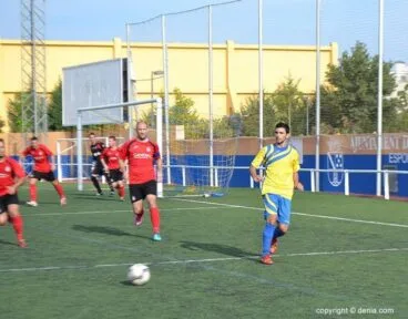 Mono volvió a marcar para el CD