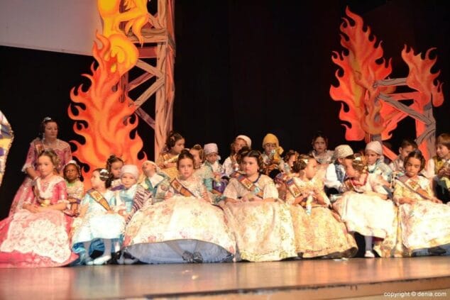 Presentación Campaments 2015 Comisión infantil