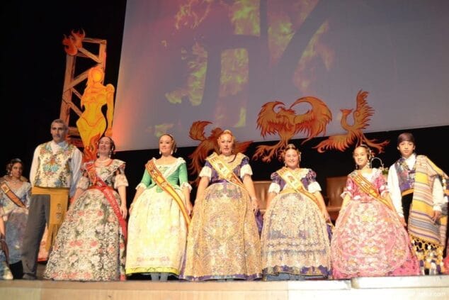 Presentación Campaments 2015 Pleitesía de las Falleras Mayores de Dénia