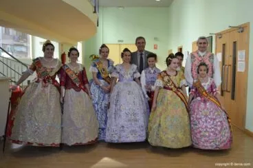 Presentación infantil Saladar 2015 – llegada de la comisión