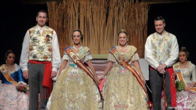 Espectáculo sin igual para presentar a Noelia como Fallera Mayor del Oeste 14 12 Presentación falla Oeste Marta Lledó y Noelia Vargas